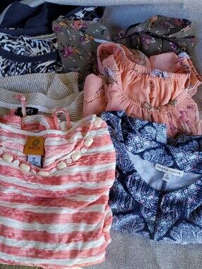 6 Assorted Brands , Womens Size XL Tops / Blouses . St. John Bay Jennifer Lopez